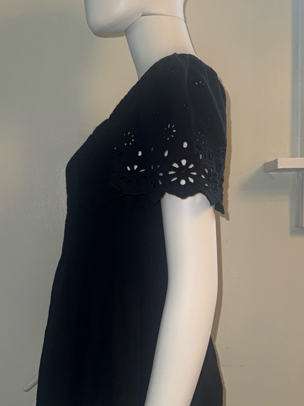 Madewell Black Square-Neck Eyelet Puff Sleeve Peplum Top - Picture 6 of 13